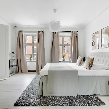 Apartment Sanders Stage - Perfectly Planned Three-bedroom Near Nyhavn *