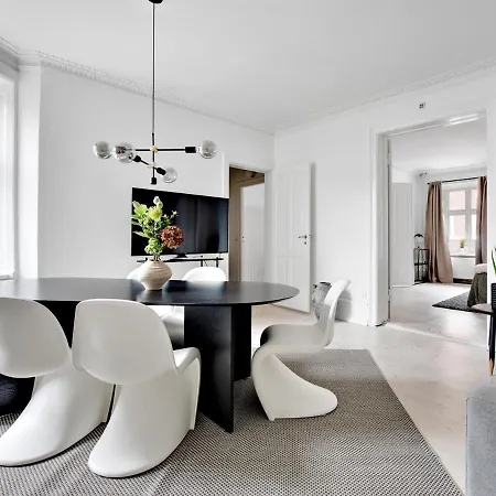 Sanders Stage - Perfectly Planned Three-bedroom Near Nyhavn Apartment Copenhagen